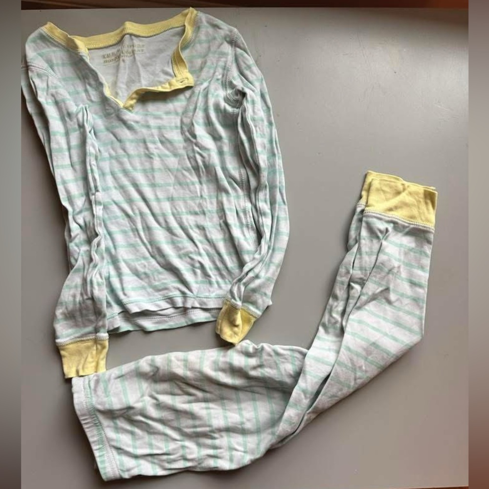 The Beaufort Bonnet Company White and Gray Pajama Set